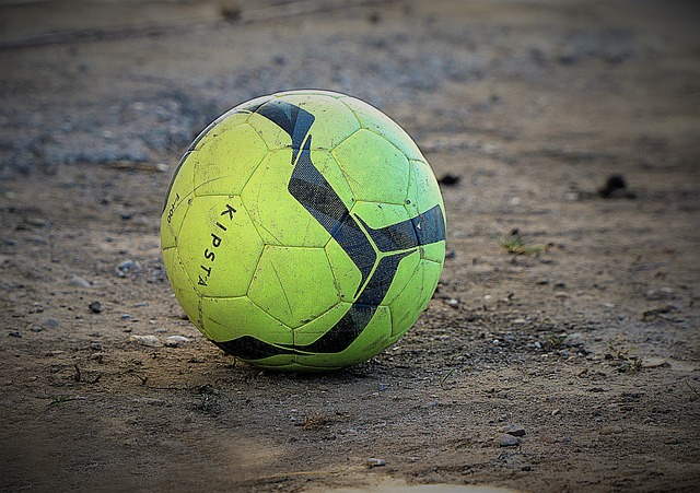 荷球逐渐成 荷球逐渐成